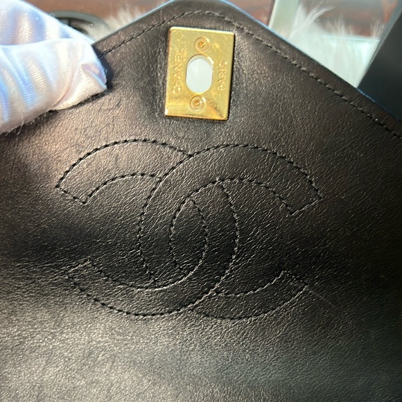 Chanel Black Leather Backpack EC Gold Hardware Turn Lock Comes Box, Bag & Flower - Picture 13 of 17